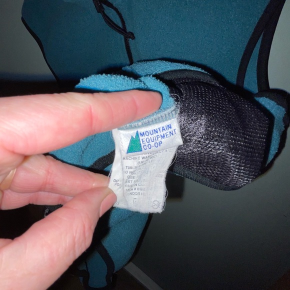 Vintage MEC Teal vest - Picture 8 of 10